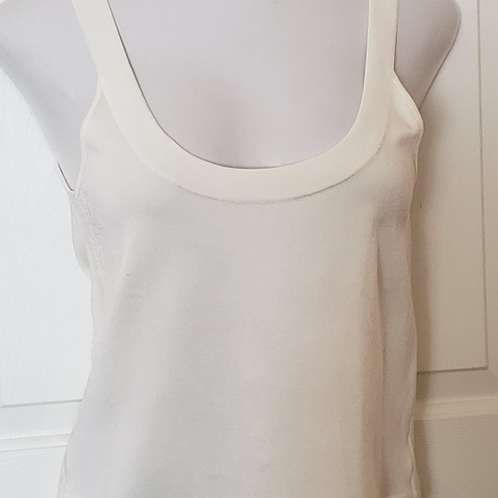 Ellen Tracy Linda Allard White sleeveless tank shell. Large